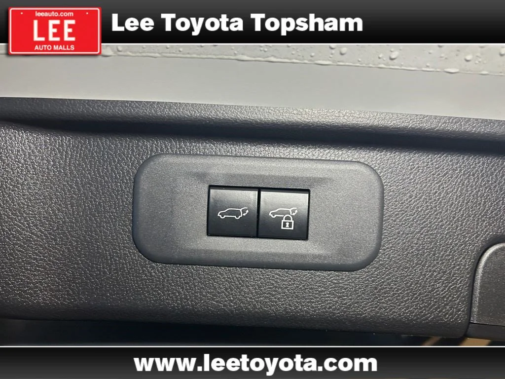 Used 2024 Pearl Toyota XLE image 22