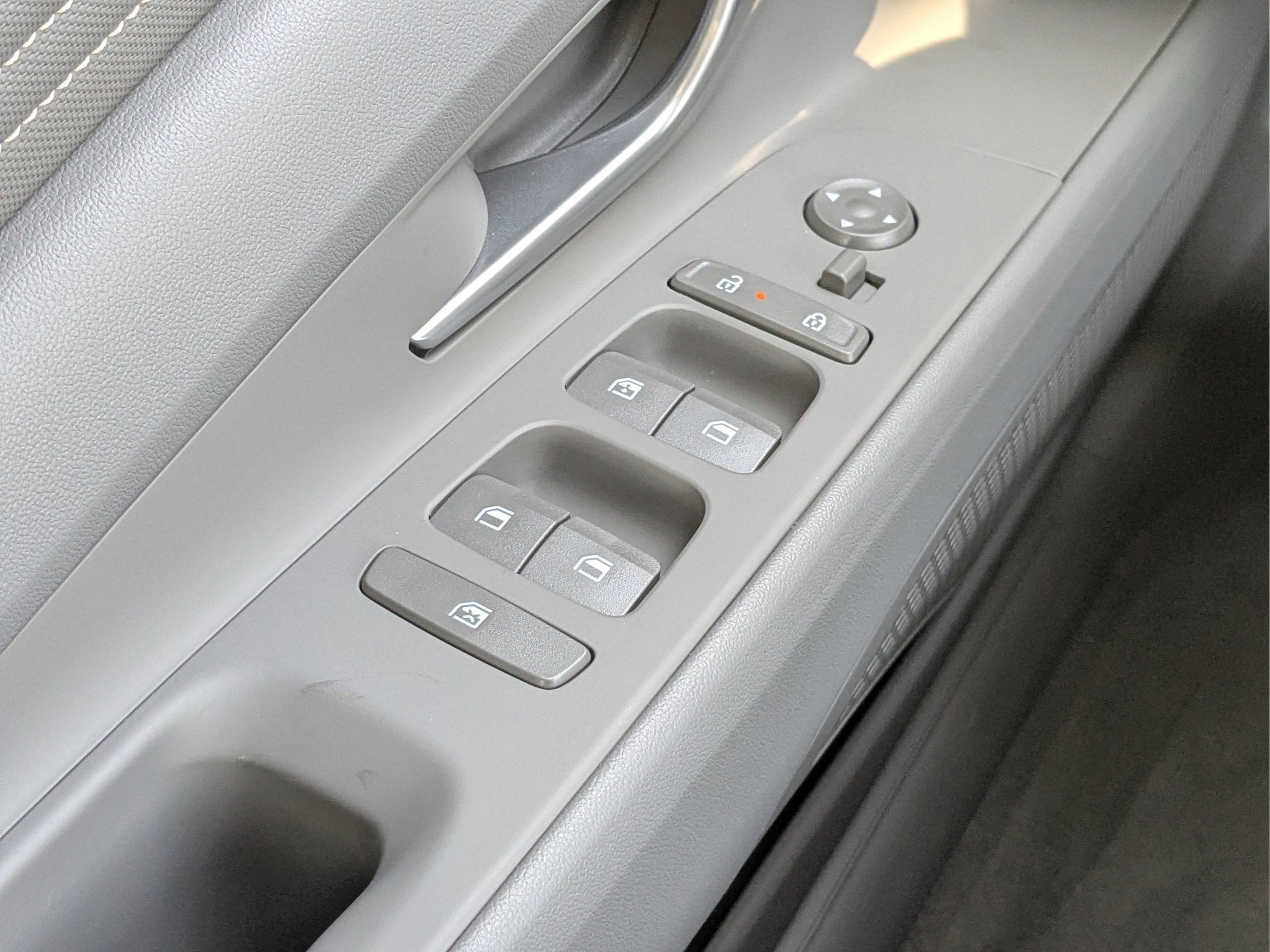 New 2026 Serenity White Hyundai SEL Sport image 21