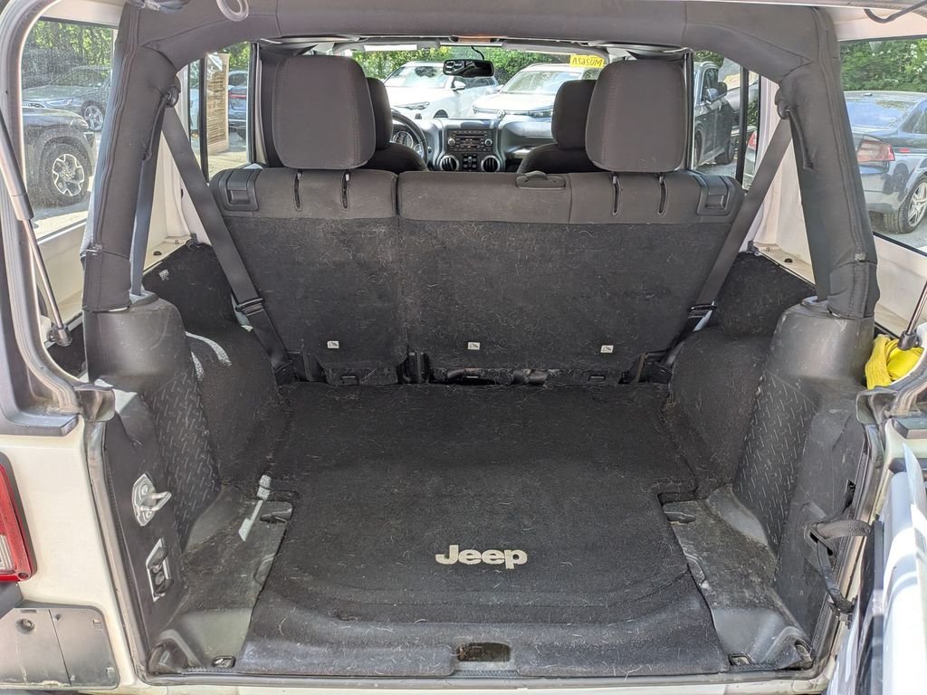 Used 2016 White Jeep Unlimited Sport image 27