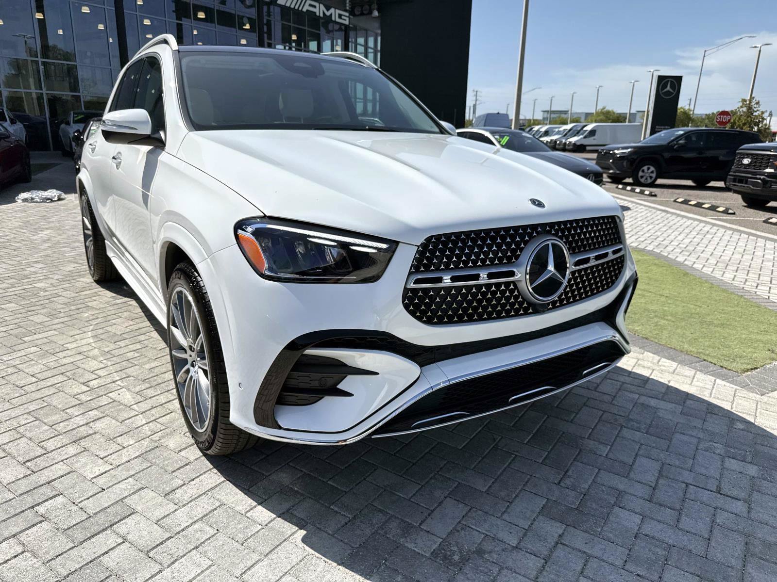 New 2026 Polar White Mercedes-Benz 350 4MATIC® SUV image 8