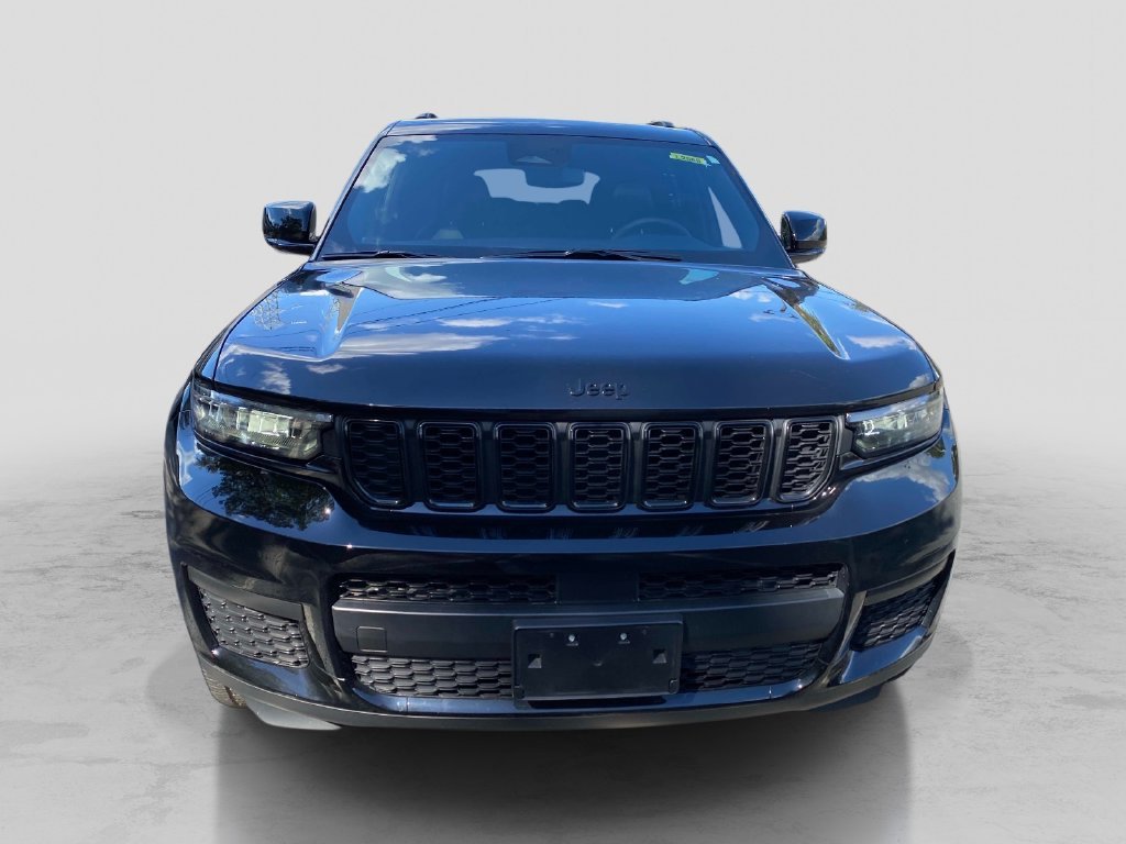 Used 2023 Black Jeep Altitude image 12