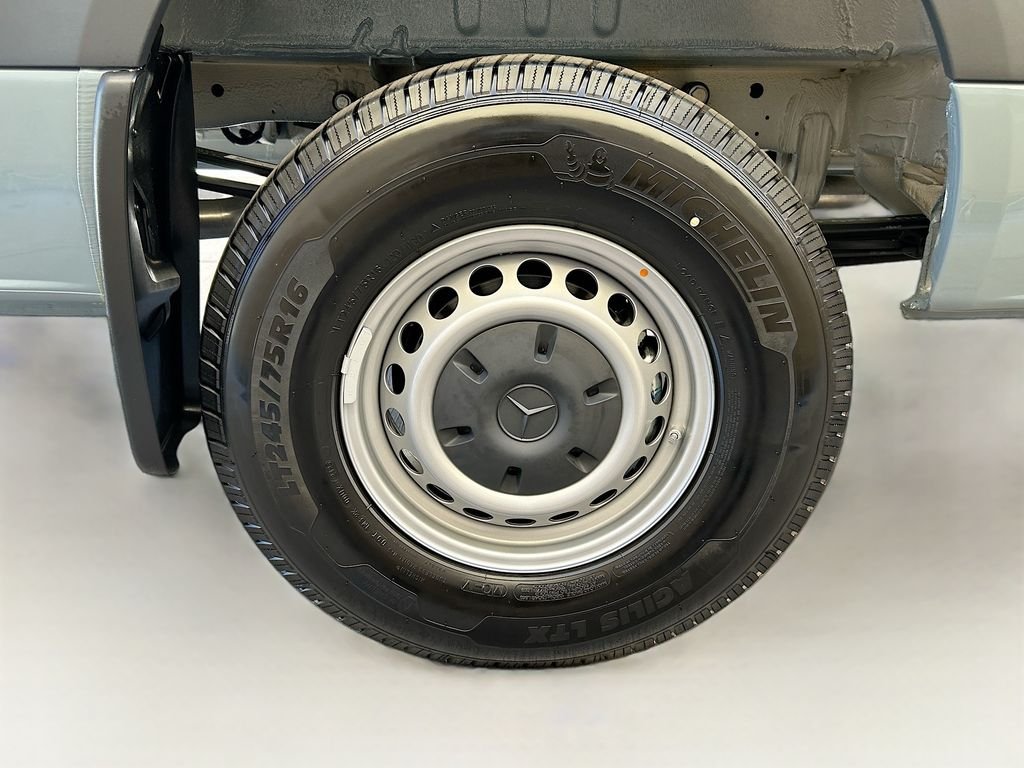 New 2026  Mercedes-Benz Cargo 170 WB image 29