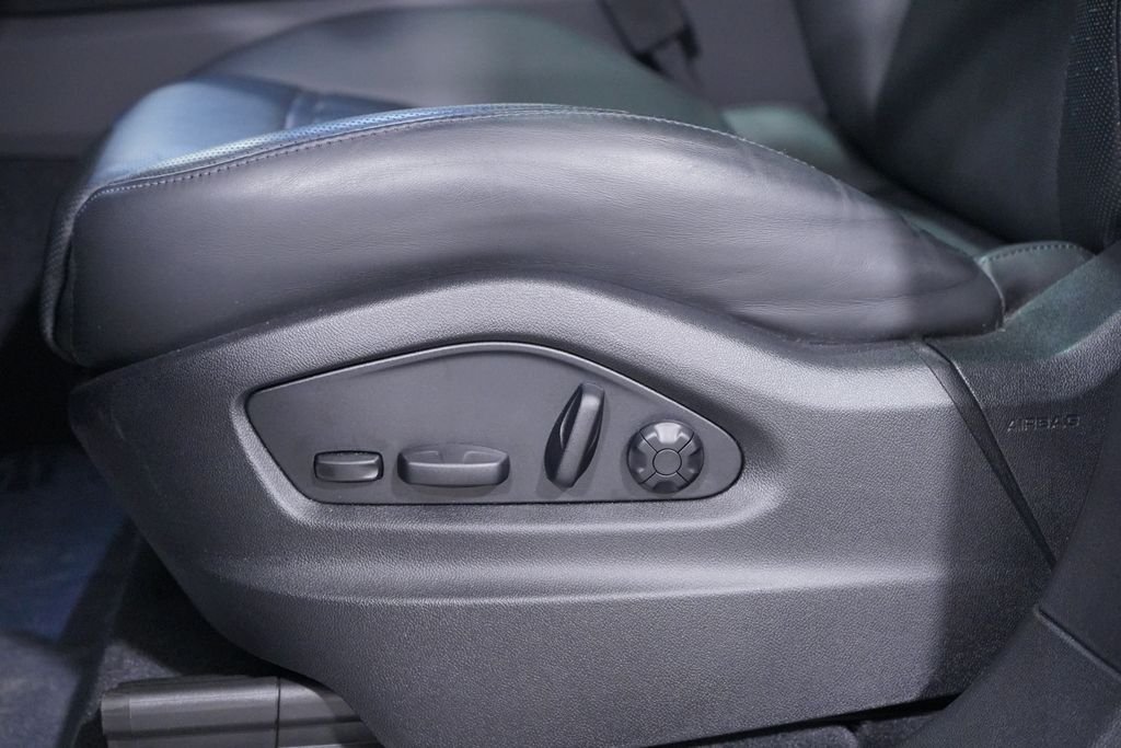 Used 2024 Quartzite Grey Metallic Porsche Base image 8