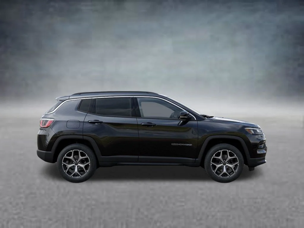 New 2026 Diamond Black Crystal Pearl-Coat Exterior Paint Jeep Limited image 21