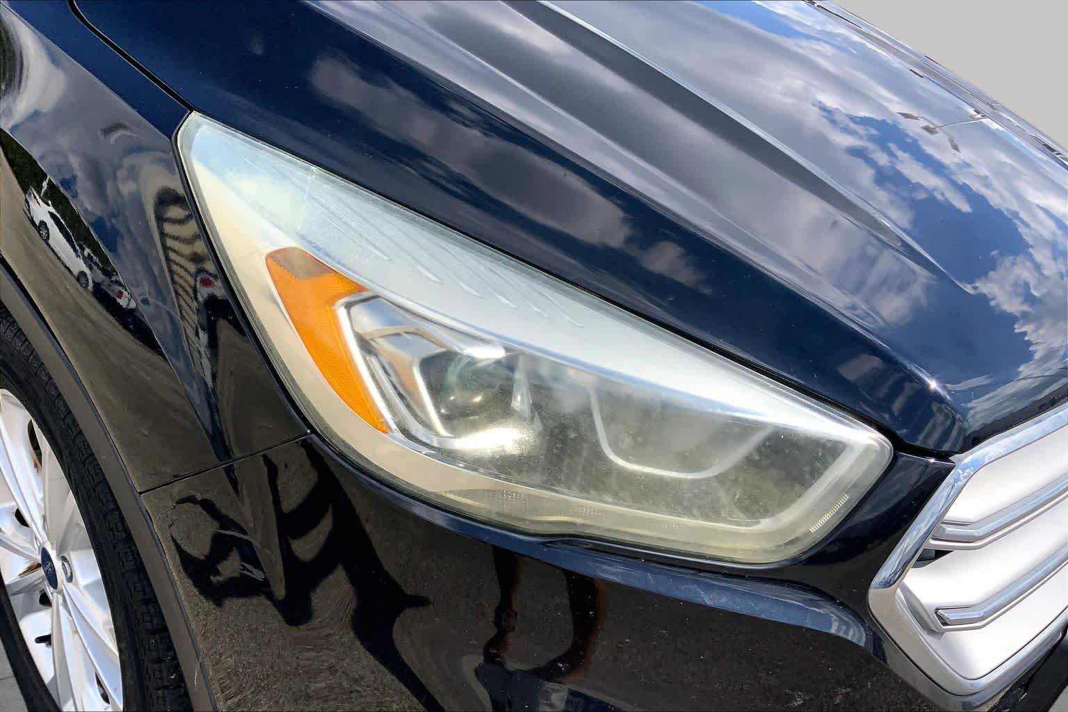 Used 2017 Shadow Black Ford SE image 25