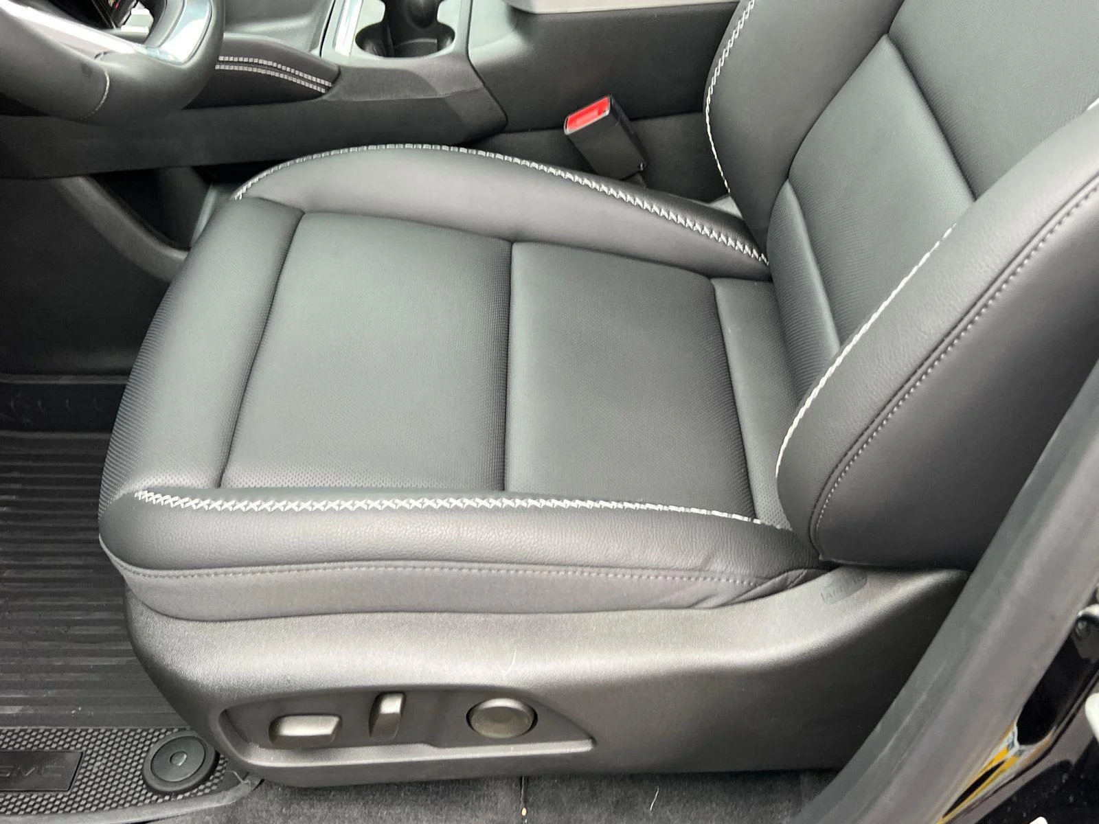 2026 GMC Terrain Denali - Photo 16