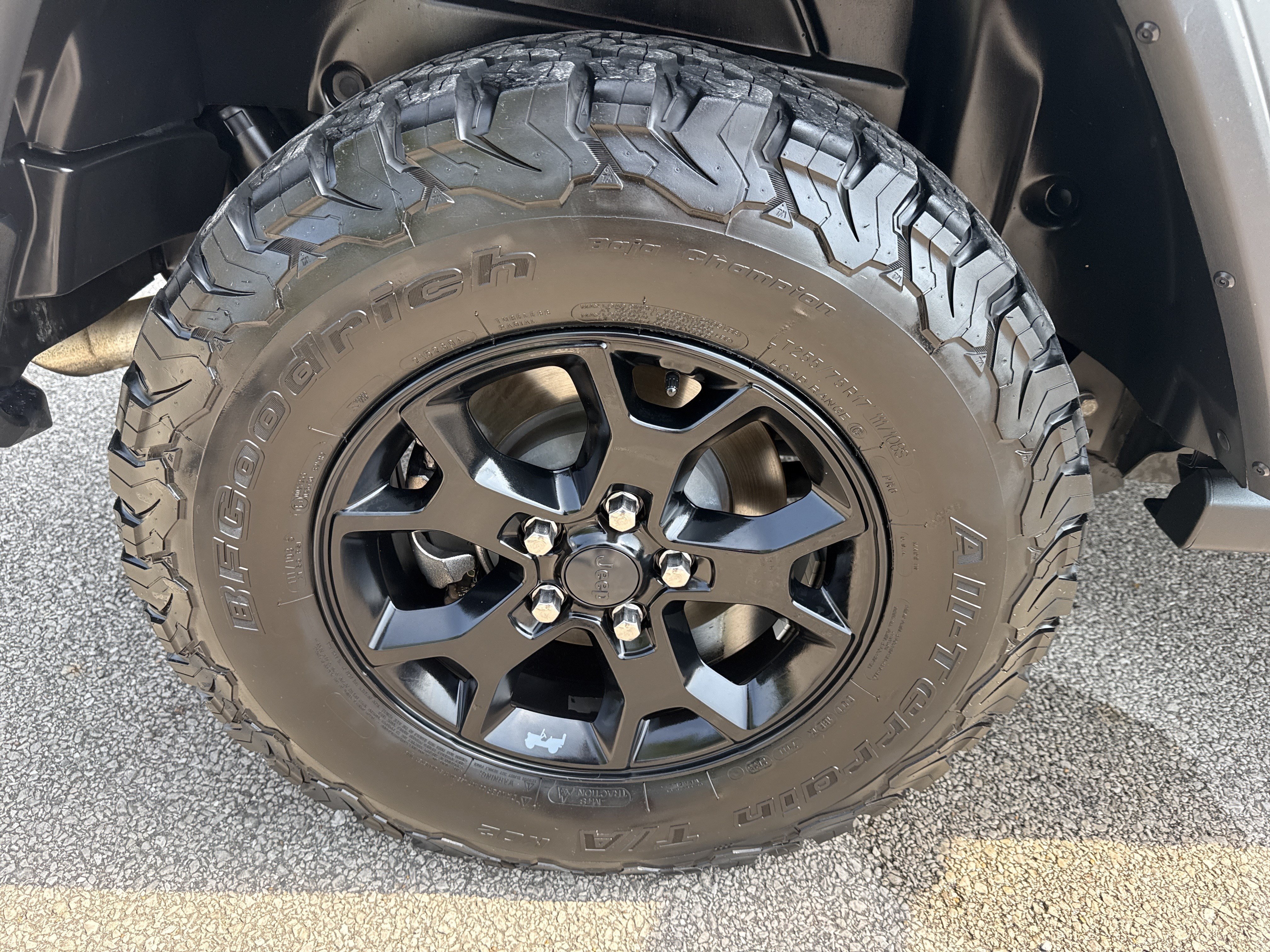 Used 2020 Granite Crystal Metallic Clearcoat Jeep Willys image 15