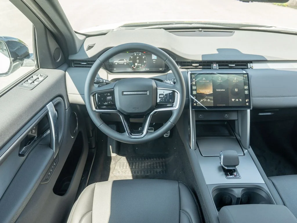New 2026 White Land Rover Landmark image 12