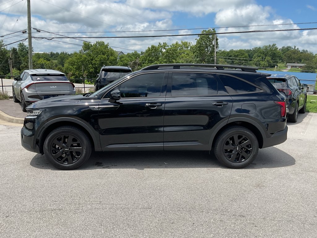 Certified Used 2023 Ebony Black Kia X-Line S image 5
