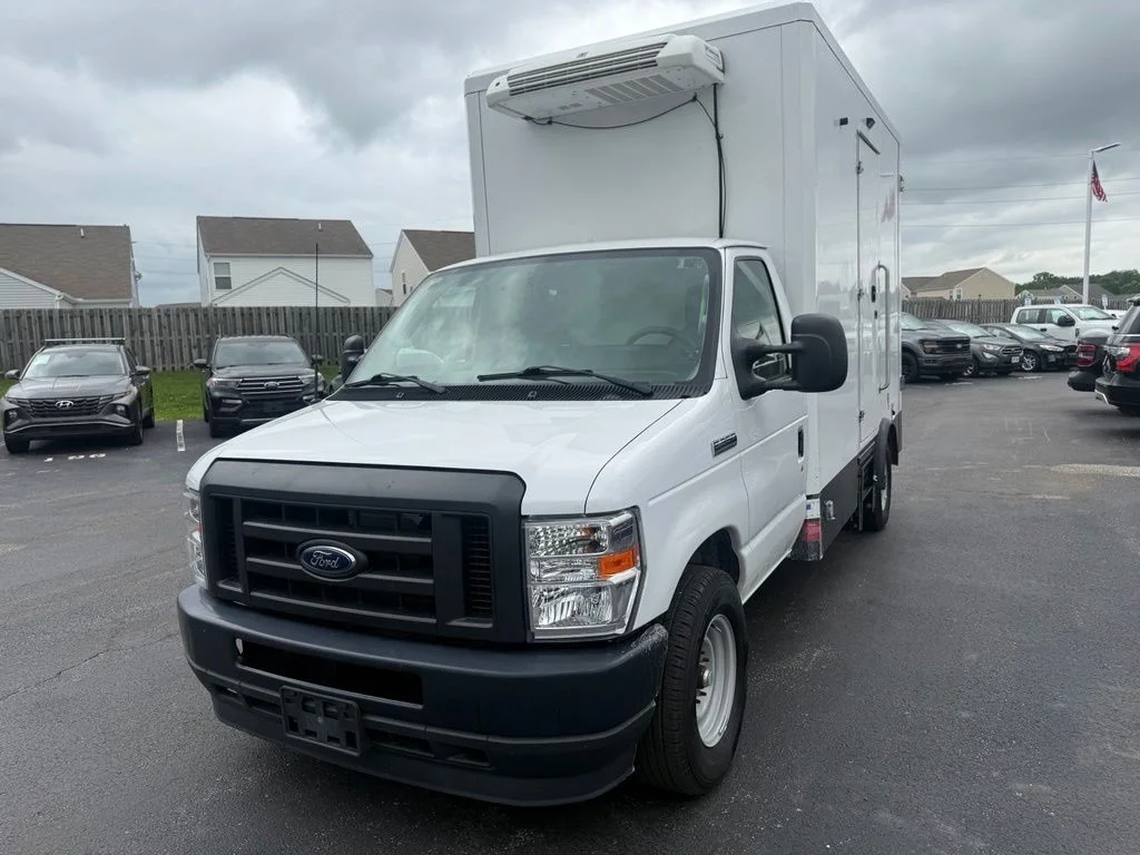 Used 2023 White Ford Base image 7