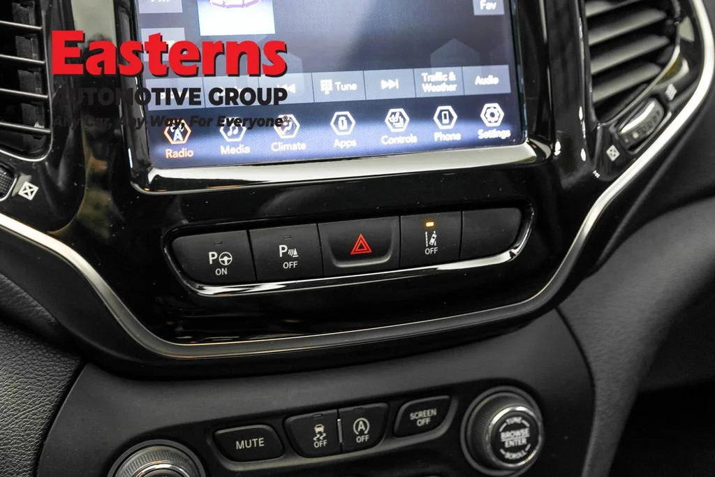 Used 2021 Black Jeep Limited image 20