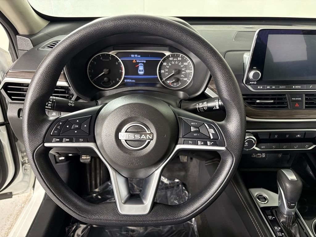 Used 2023 White Nissan 2.5 SV image 23