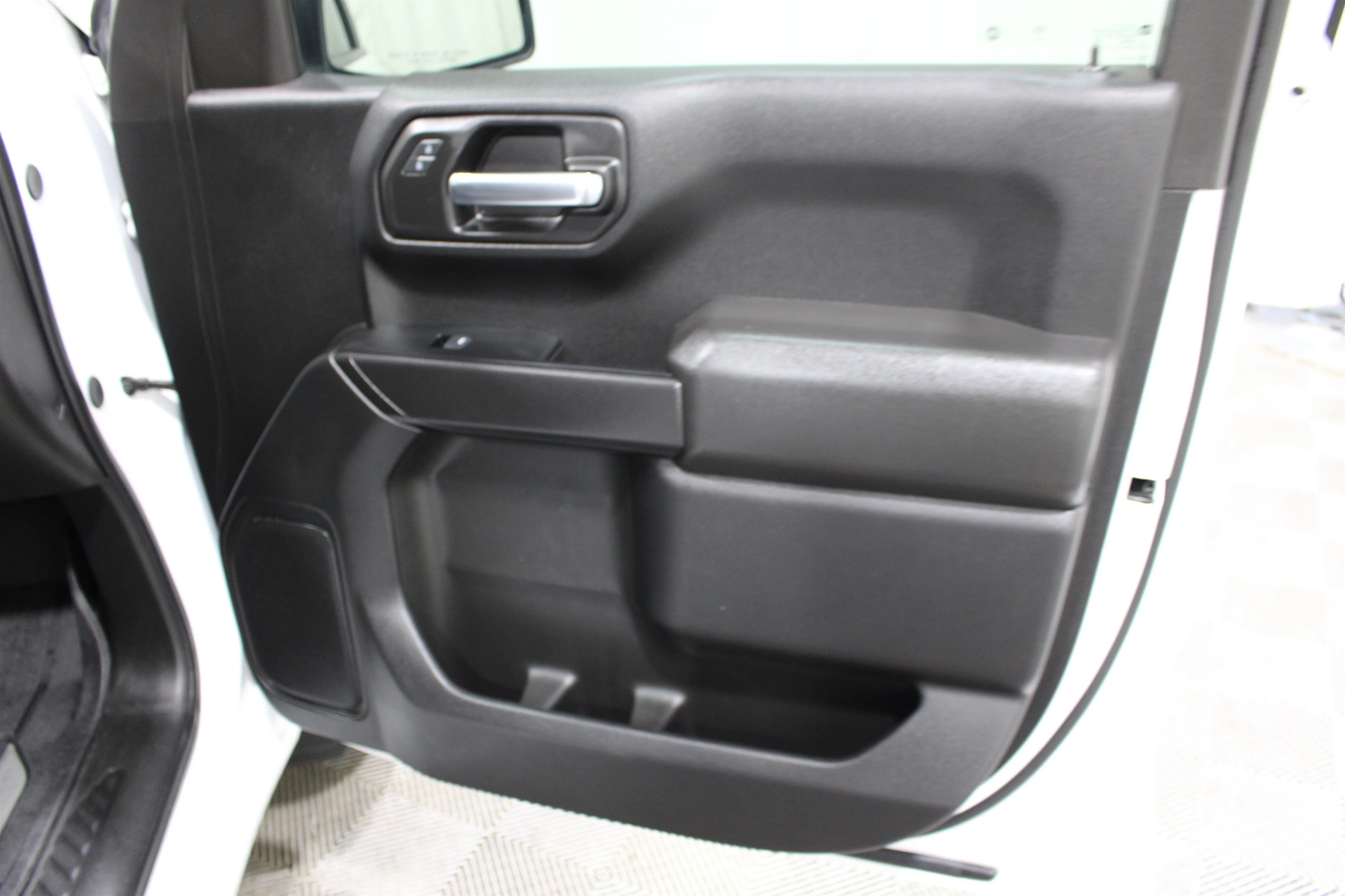 2024 Chevrolet Silverado 1500 Custom - Photo 24