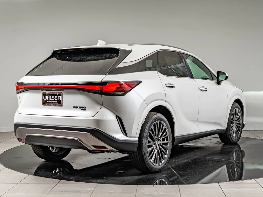 New 2026 Eminent White Pearl Lexus 350 Luxury image 5