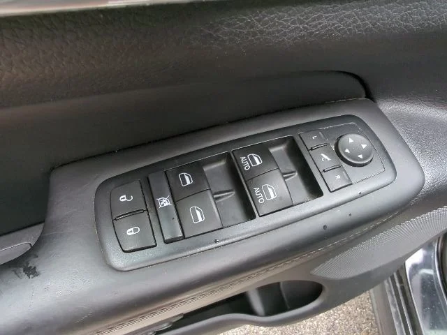 Used 2015 Black Jeep High Altitude image 13