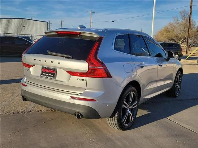 Used 2019 Bright Silver Metallic Volvo T6 Momentum All-wheel Drive image 4