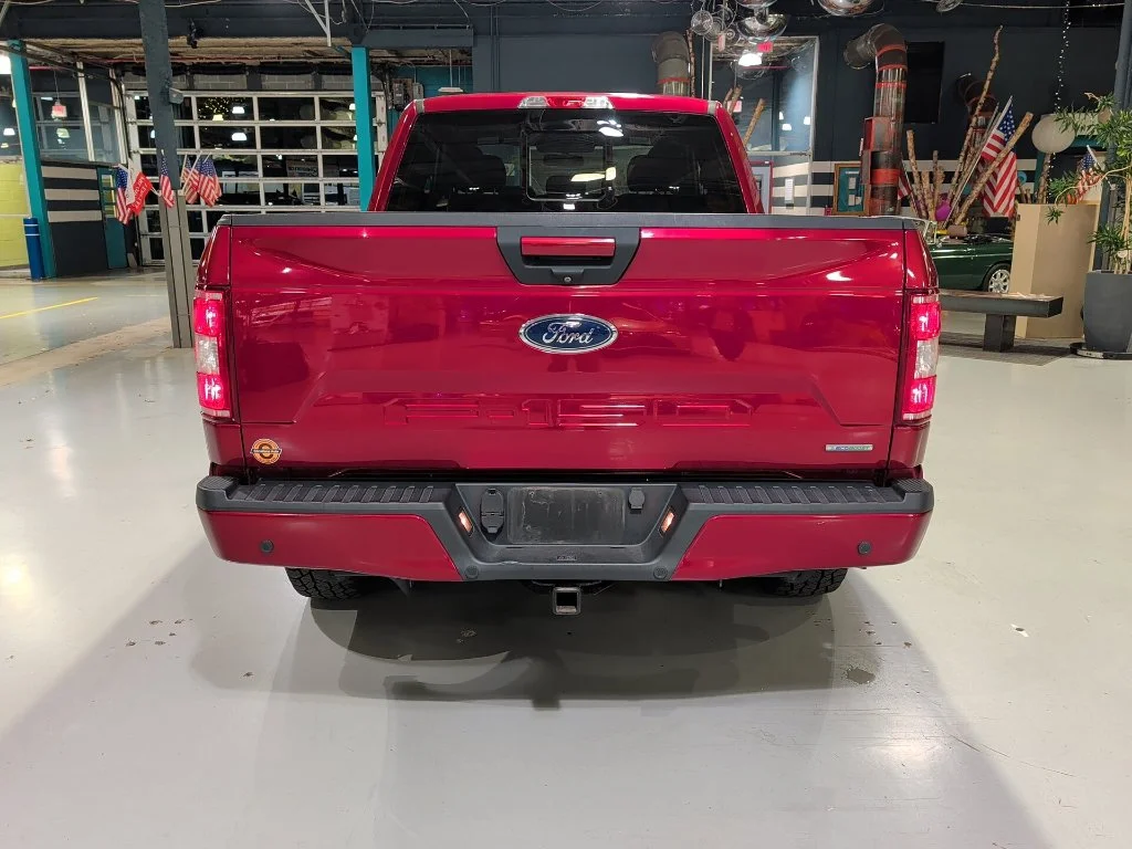 Used 2018 Ruby Red Metallic Ford XLT image 10