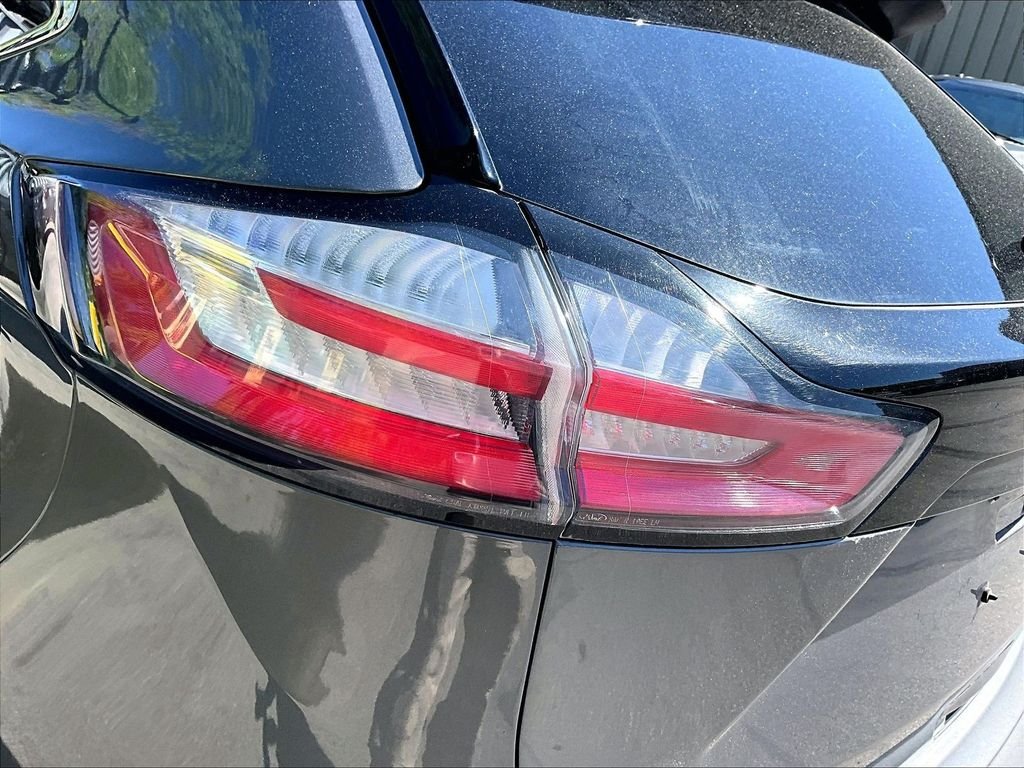 Used 2023 Gray Ford SEL image 33