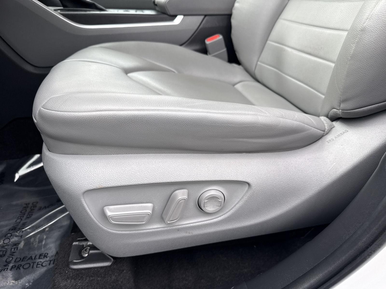 Used 2023 Wind Chill Pearl Toyota XLE image 21