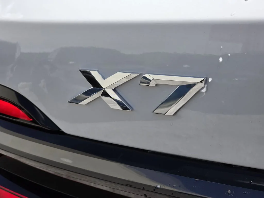 New 2027 Alpine White BMW xDrive40i image 12