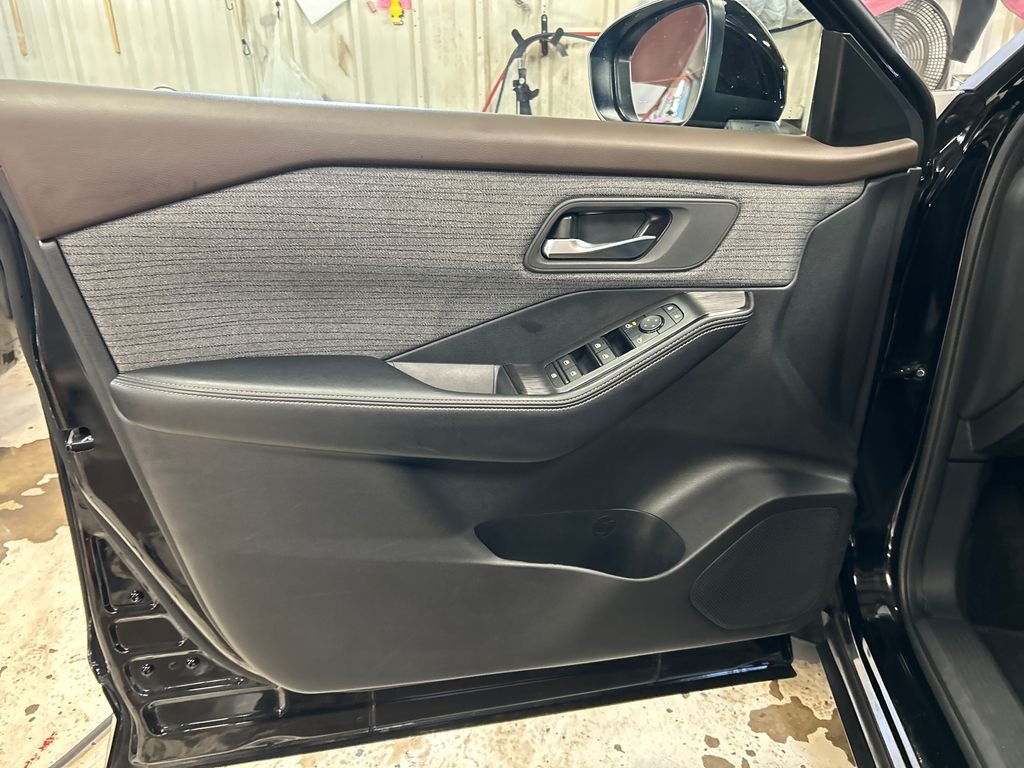 Used 2023 Black Nissan SV image 18