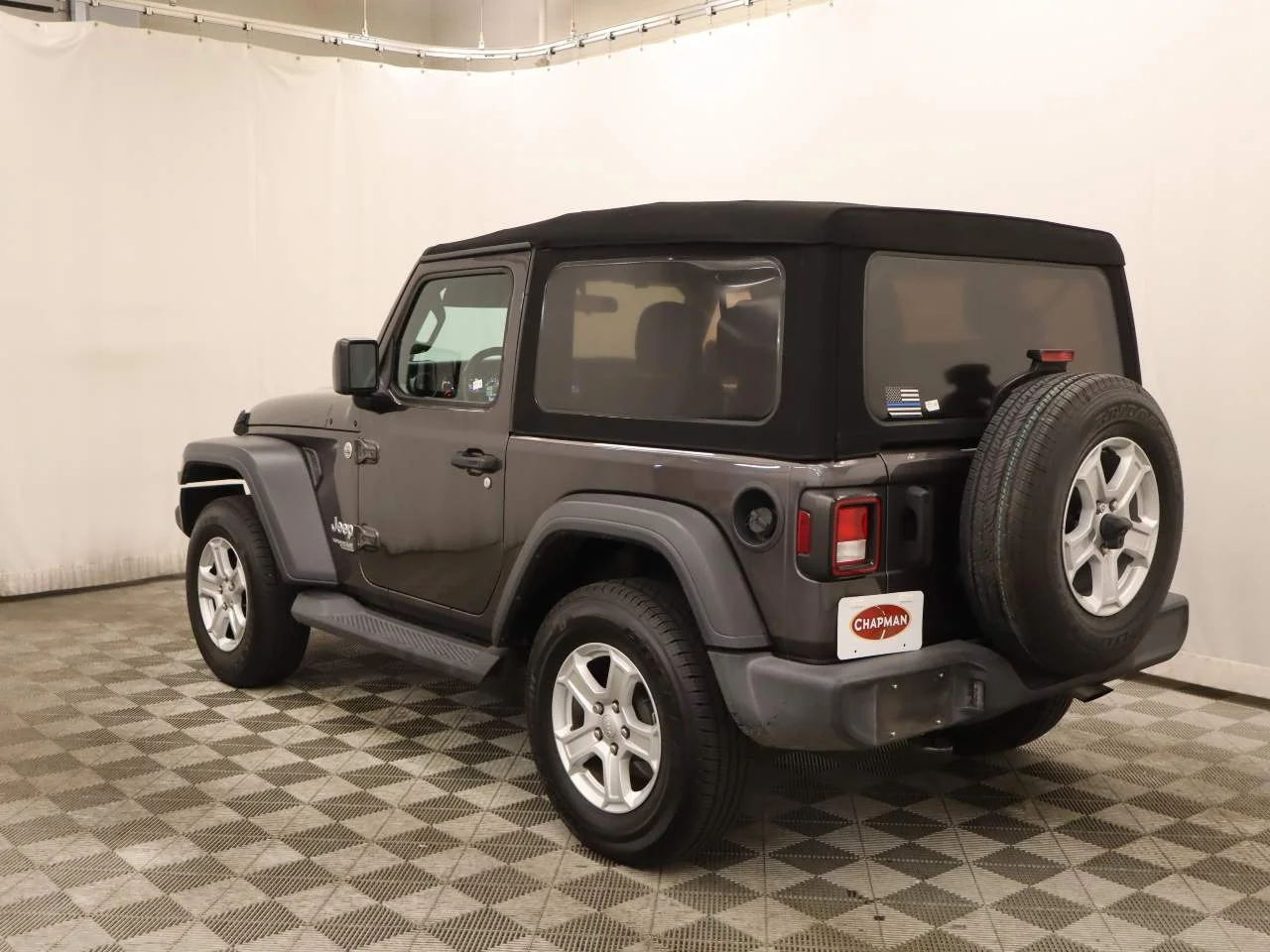 Certified Used 2020 Granite Crystal Clearcoat Metallic Jeep Sport S image 3