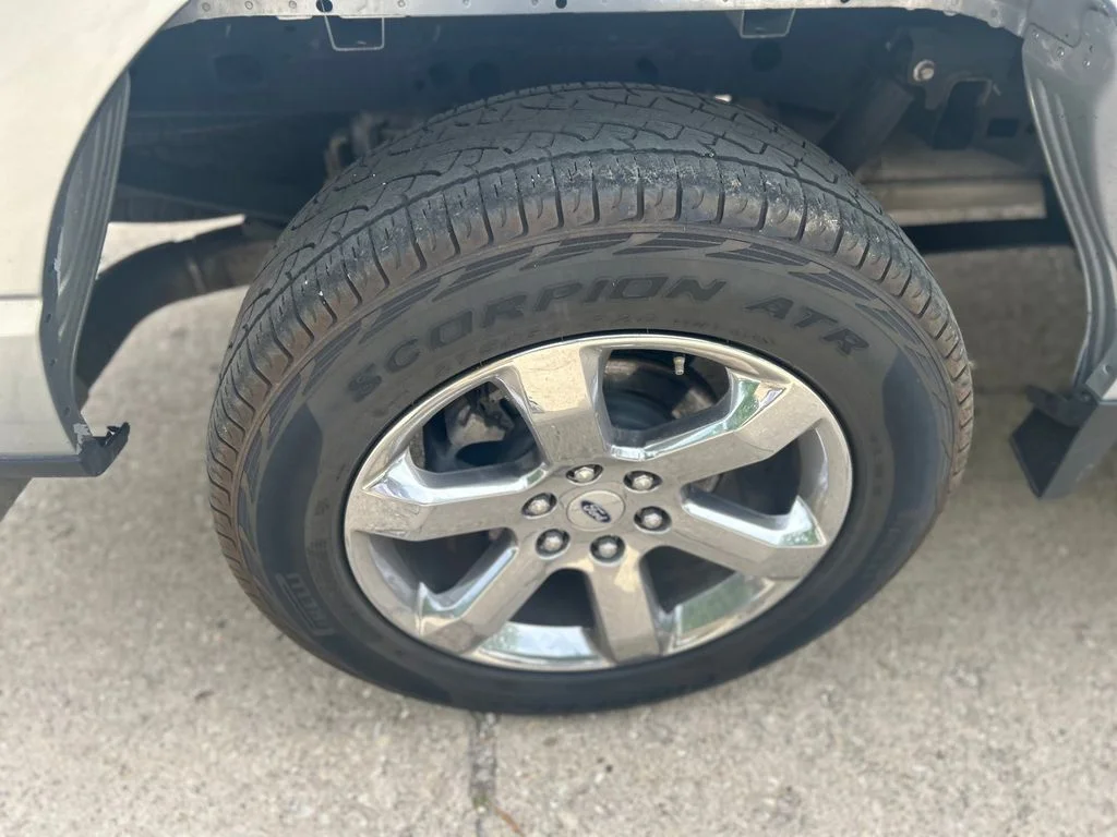 Used 2022 Silver Ford XLT image 40