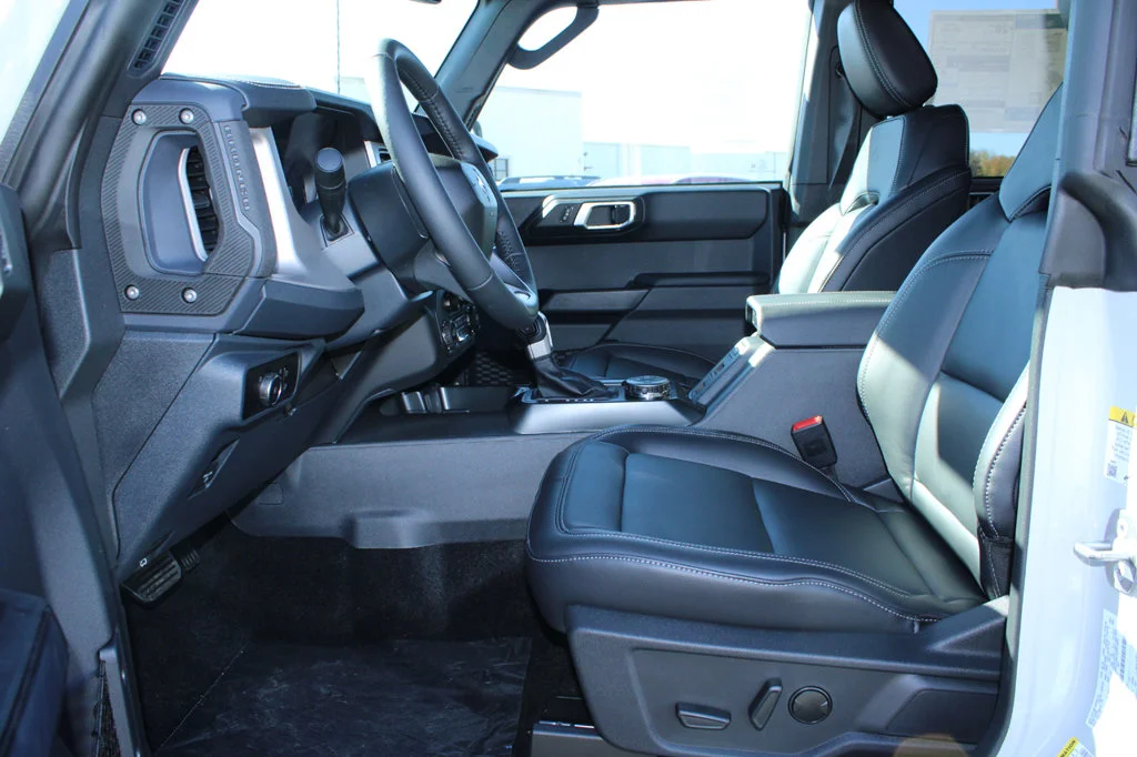 New 2026 Avalanche Gray Ford Outer Banks® image 38