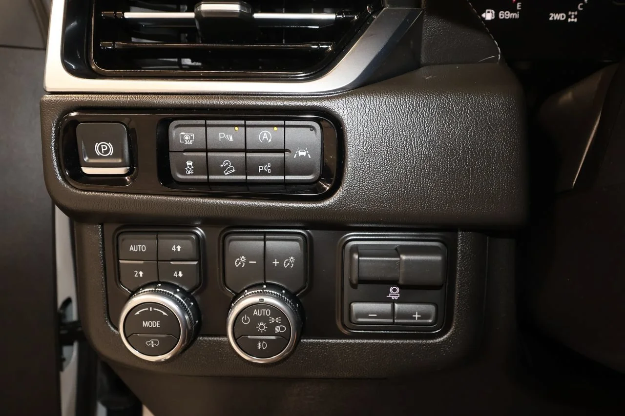 Used 2026 Glacier White Tricoat GMC Denali image 11