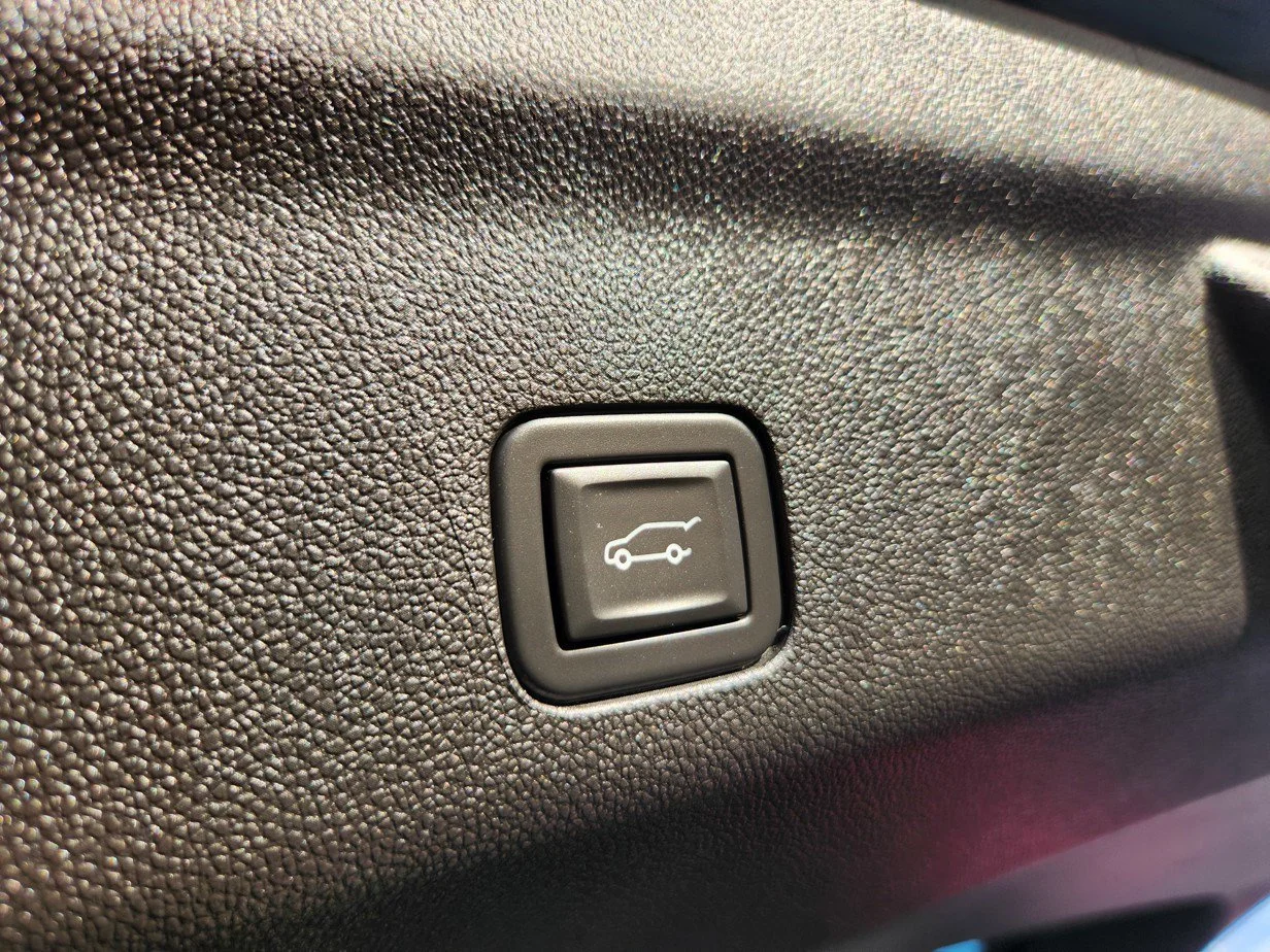 2024 Cadillac Escalade ESV Premium Luxury - Photo 36
