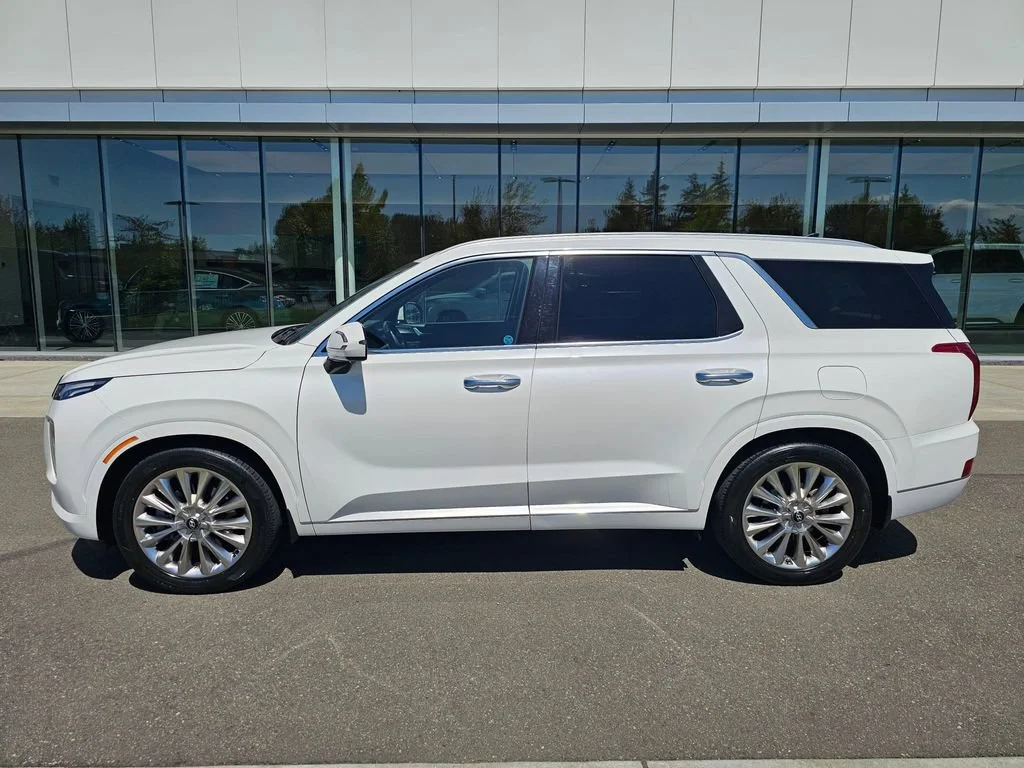 Used 2020 White Hyundai Limited image 2