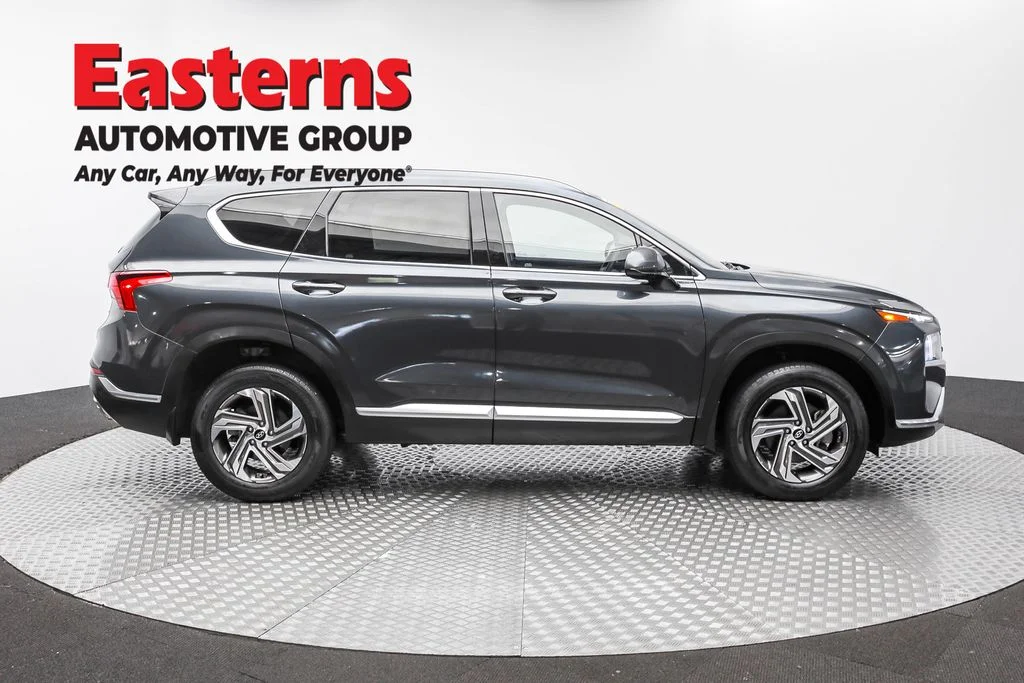 Used 2022 Gray Hyundai SEL image 4
