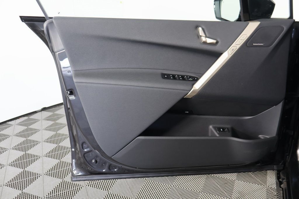 2026 BMW iX 60 - Photo 7