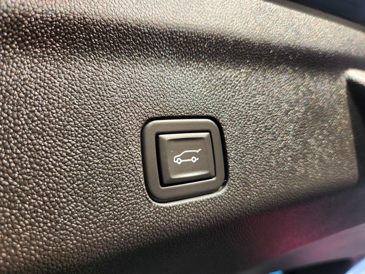 2024 Cadillac Escalade ESV Premium Luxury - Photo 36