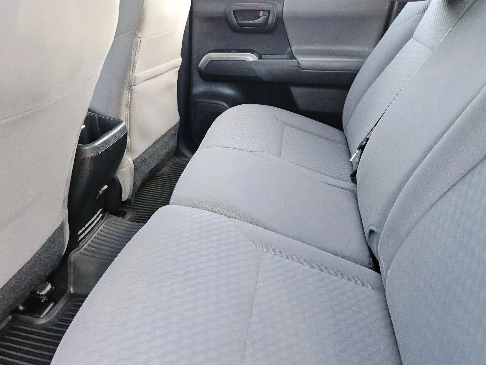 Used 2020 Cement Toyota SR5 image 16