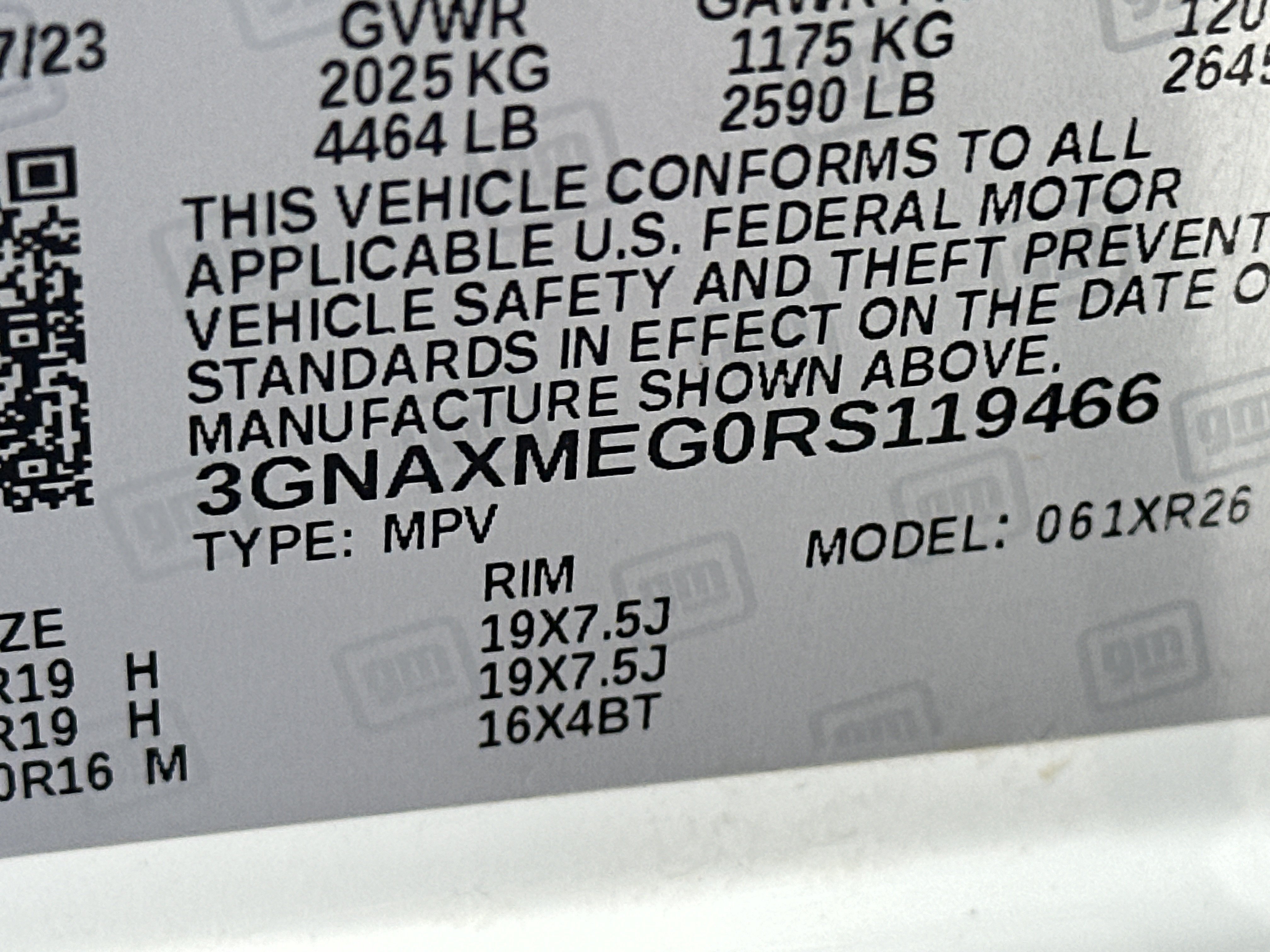 Used 2024 Summit White Chevrolet RS image 33