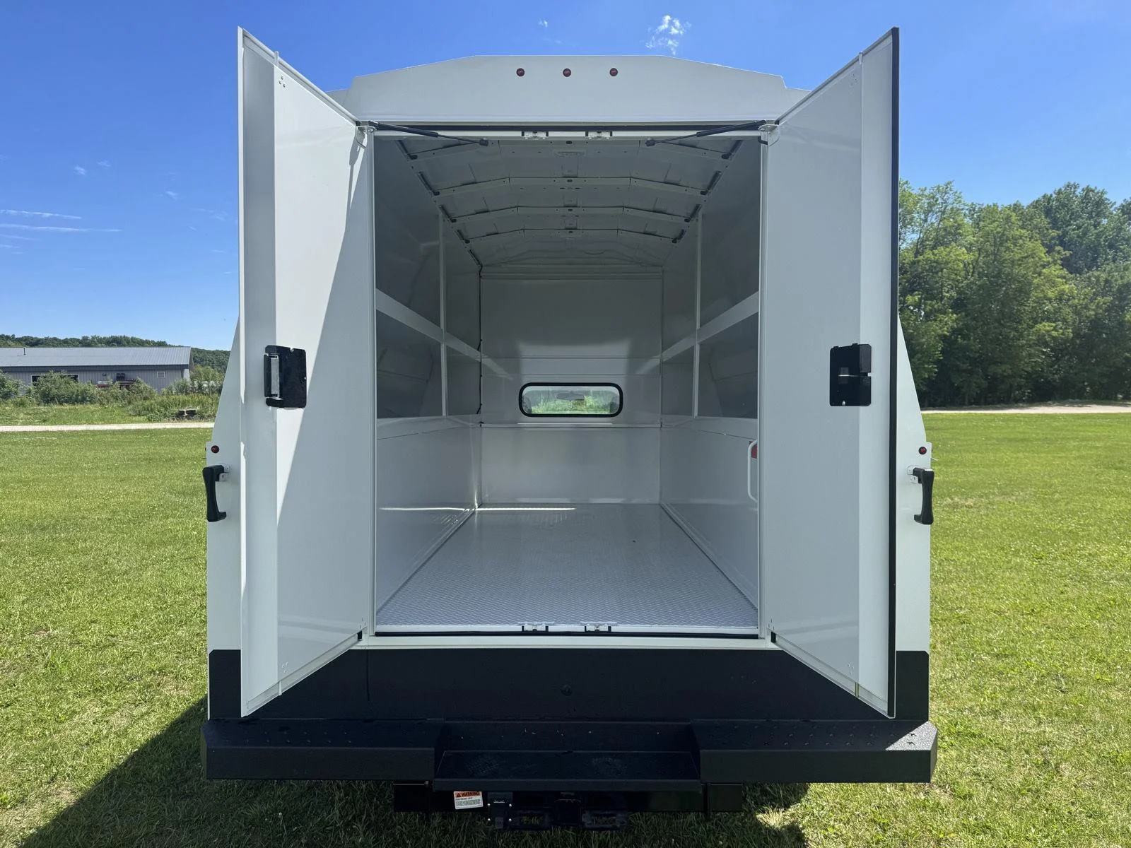 New 2026 Oxford White Ford XL image 6