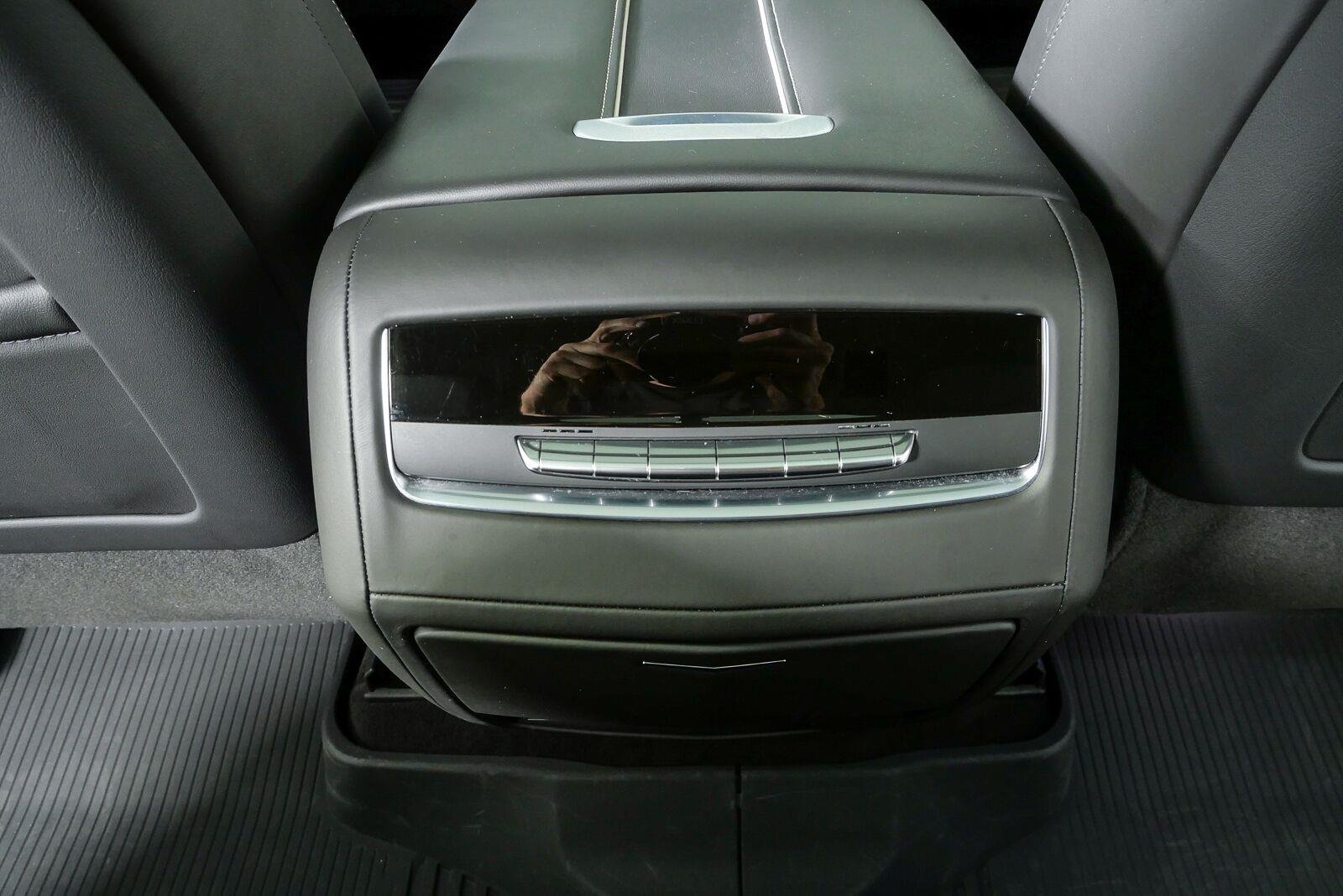 Used 2025 Black Raven Cadillac Sport Platinum image 21