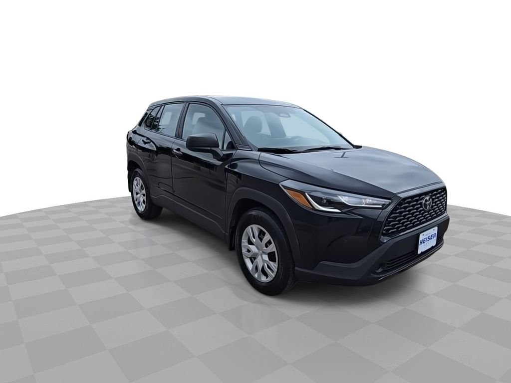 Used 2023 Black Toyota L image 2