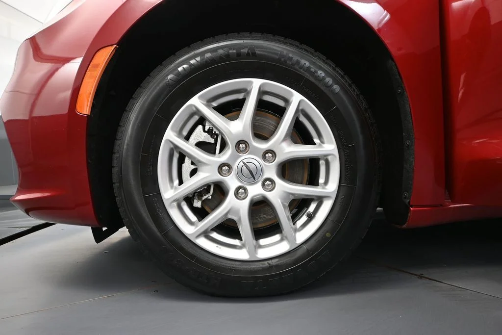 Used 2024 Red Chrysler Touring L image 16