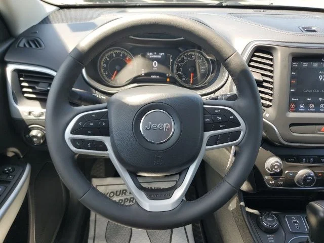 Used 2022 Gray Jeep X image 19