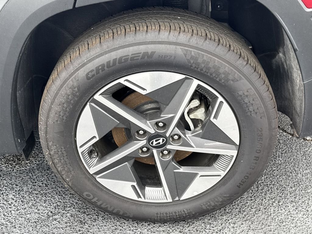 Used 2025 Silver Hyundai SEL Convenience image 19