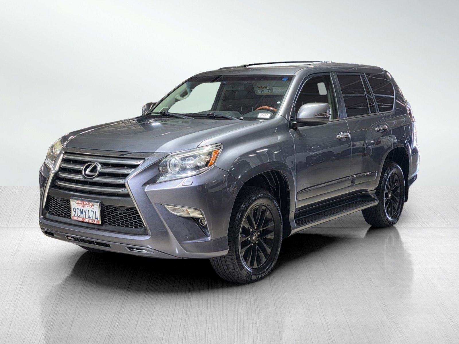 Used 2016 Gray Pearl Lexus 460 image 3