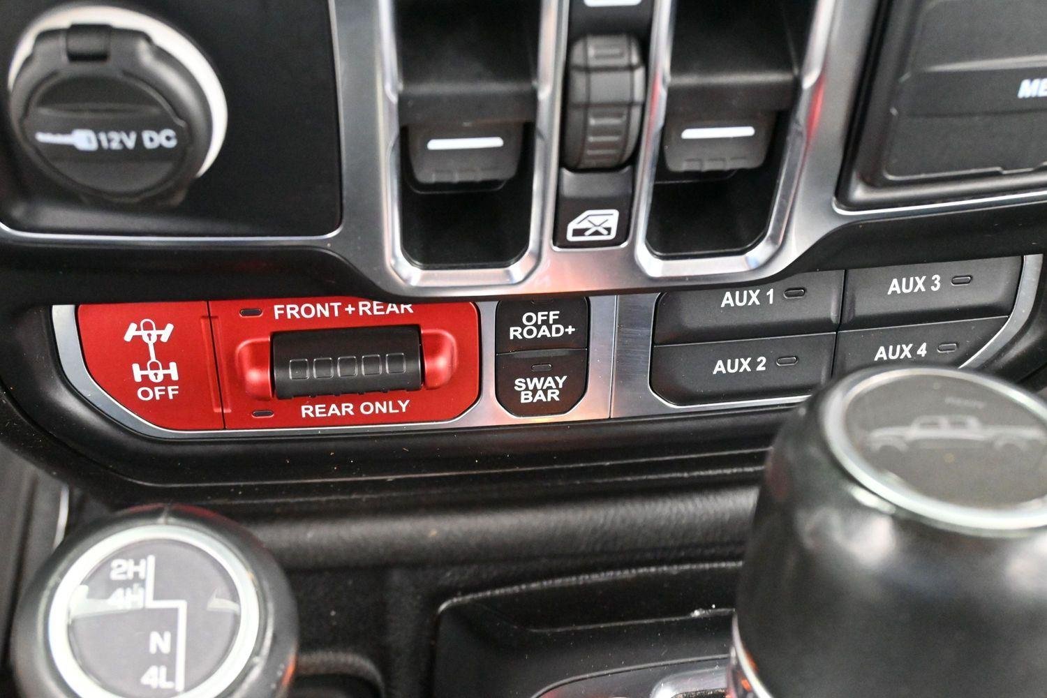 Used 2021 Bright White Clearcoat Jeep Rubicon image 24
