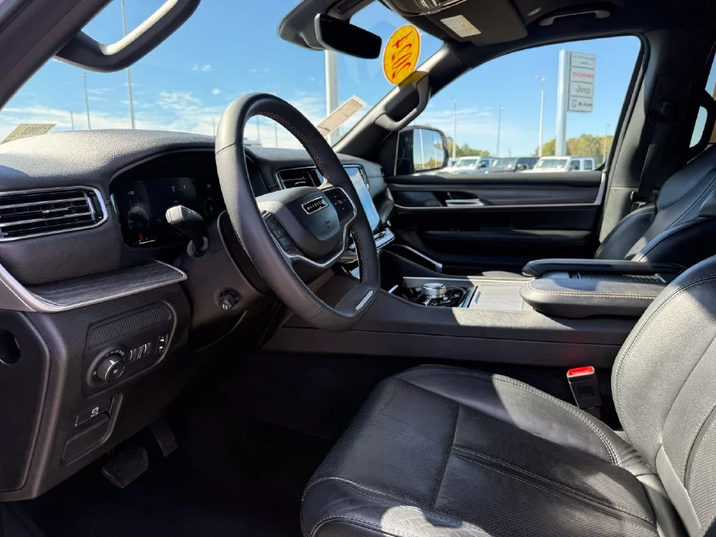 Used 2024 White Jeep Series II image 4