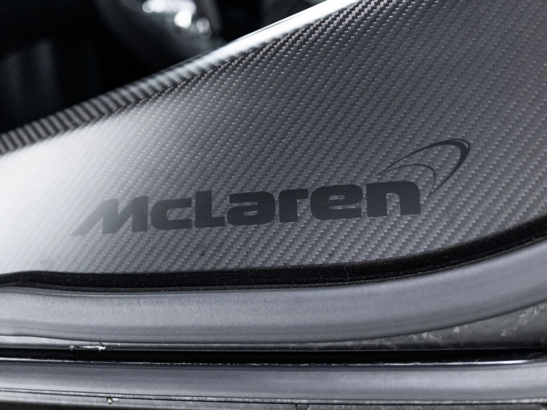 Used 2018 Quartz McLaren Luxury image 29