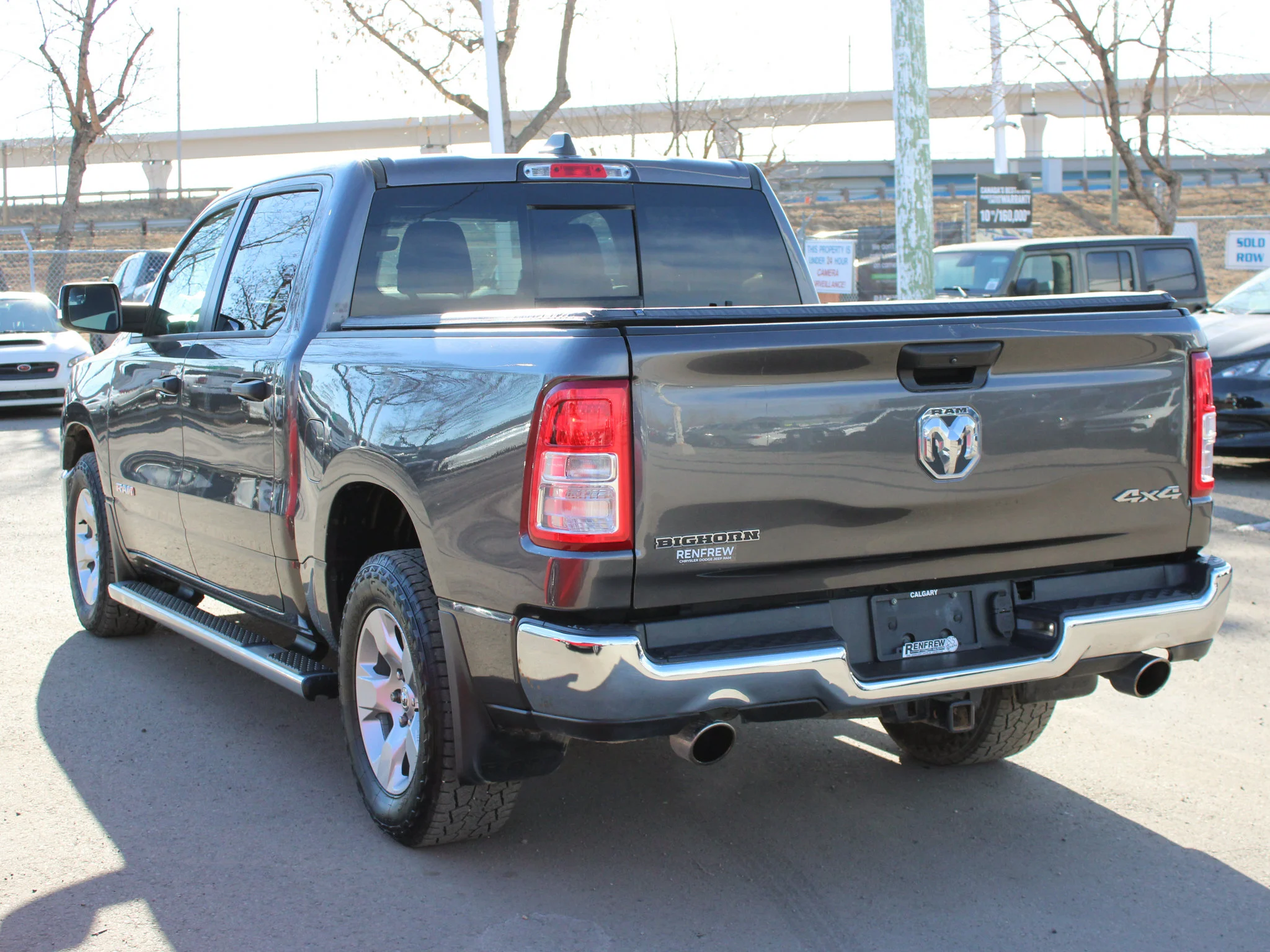 Certified Used 2023 Grey RAM Big Horn * No Accidents | Heated Seats | HEMI V8 | Apple CarPlay | Tonneau Cover image 14