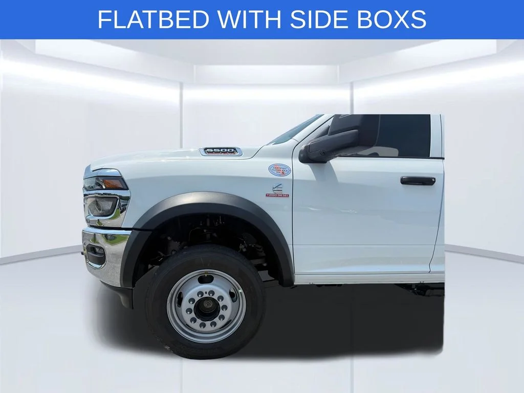New 2026 Bright White Clear-Coat Exterior Paint RAM Tradesman image 23