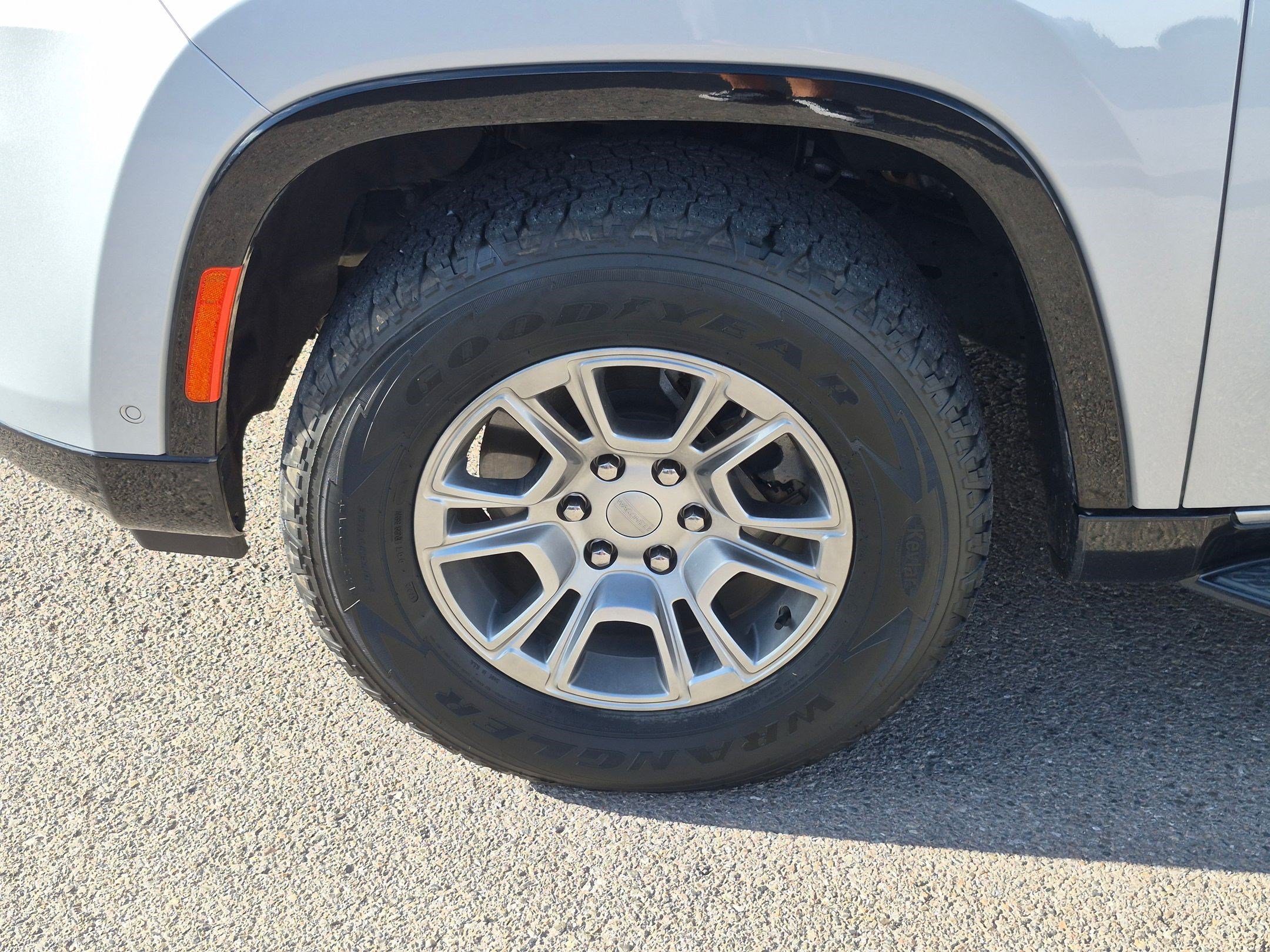 Used 2023 Silver Zynith Jeep Base image 11