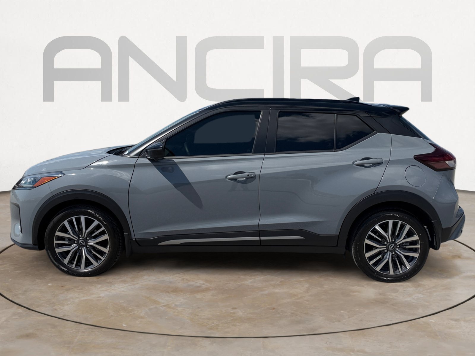 Used 2023 Gray/Super Black Nissan SR image 7